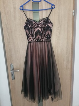 Długa różowo-czarna suknia 
