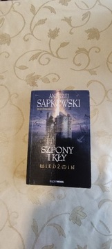 Szpony i kły Andrzej Sapkowski Wiedźmin Witcher