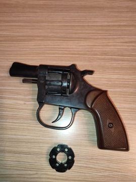 Stary pistolet rewolwer hukowy ME-86  short 6mm.