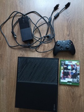 Xbox One 500gb- stan używany