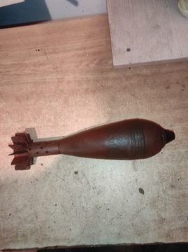 Niemiecki granat mozdzieżowy 8cm.sygnowany