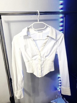 biała gorsetowa koszula z haftkami XS 34 Bershka