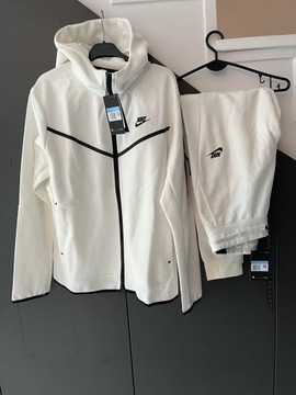 Nowy Dres nike Tech Fleece biały rozmiar M komplet