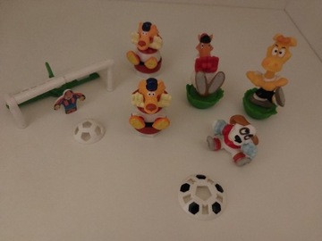 Figurki z Kinder jajek / piłkarze, roboty, kostki