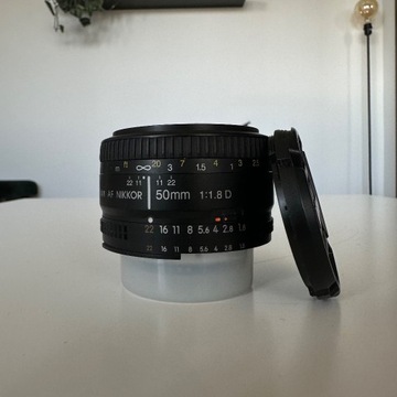 Nikon 50mm f/1.8 D + 2 Dekielki | BDB