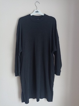 Czarna sukienka dresowa oversize r. L 40 