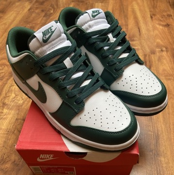 Nike dunk low retro green