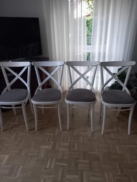 Krzesła drewniane TON białe