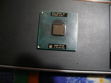 Intel Core2Duo P8700 2,53GHz/3M/1066 SLGFE