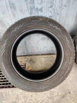 Opony zimowe 235/55/17 Nokian WR a4