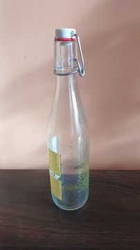 Szklana butelka z korkiem ceramicznym poj. 0,5l