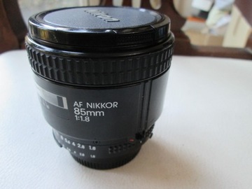 NIKKOR 85 / 1,8 AF  NIKON