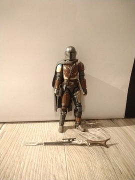 Y4 HASBRO STAR WARS MANDALORIAN EARLY ARMOR 6''