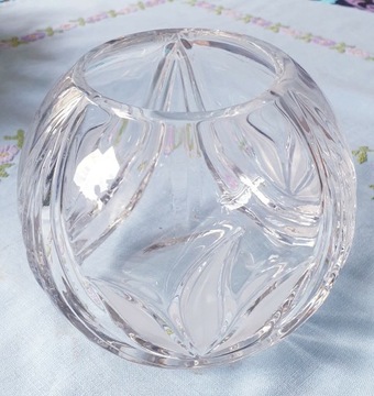 Kryształowy, okrągły wazon PRL bombonierka