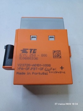 Przekaznik stycznik TE EVC 250-800 12VDC