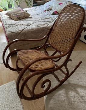 Fotel bujany drewniany PAGED Jasiennica 
