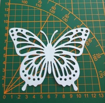 Papierowe scrapki - duży motyl