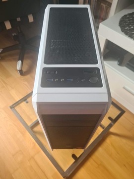 Komputer stacjonarny I7-9700k Gtx1070 8Gb Ram32Gb