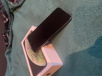 iPhone XS 64GB idealny stan