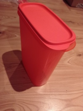 Tupperware Okrągłe Zawsze Sypkie 2,3 l czerwone