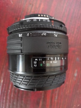 Sigma AF 28-70 f1:3,5-4,5 Nikon F