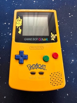 Gameboy Color Special Pikachu Edition 
