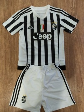 Strój, komplet piłkarski Juventus FC. Adidas.