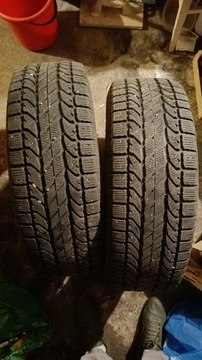 2x Używane opony zimowe BF Goodrich 225/60 R 17