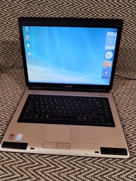 Toshiba Satellite L40 retro laptop Windows Vista