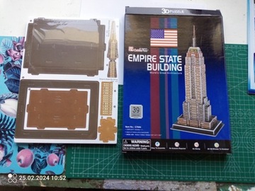 Model makieta Empire State Building zapakowany