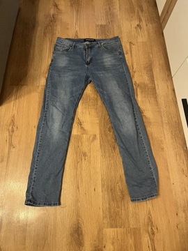 Spodnie jeansowe 