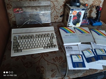 Amiga 600 bogaty zestaw 