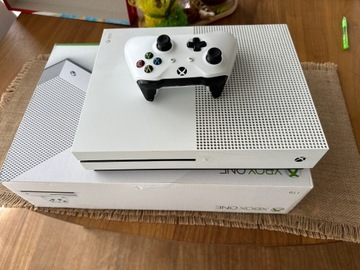 Konsola XBOX ONE S 1TB + Pad