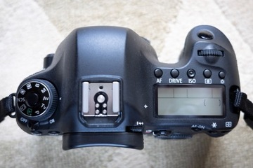 Canon 6D mark I body.