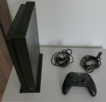 Konsola Xbox One X 1 TB