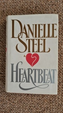 Książka Danielle Steel "Heartbeat" anglojęzyczna