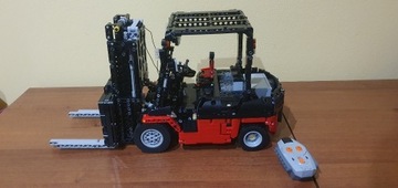Lego technic moc Wózek widłowy z napędem