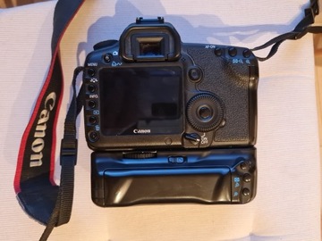 CANON EOS 5D Mark II + battery grip