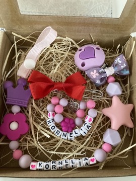 Zestaw box chrzciny baby shower zawieszka agrafka