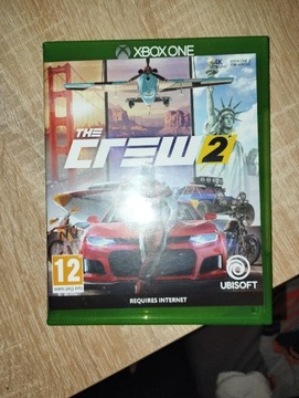 The crew 2 i FIFA 22 Xbox one 