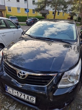 Maska  Pokrywa silnika do Toyoty Avensis t27  lll.