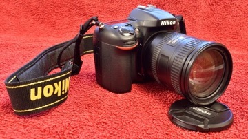 Nikon D7100 + Nikkor 18-200 VR II + DODATKI (bardzo mały przebieg)