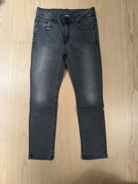 Szare jeansy chłopięce r 128 Zara