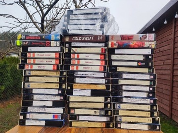 50 kaset VHS - 5 oryginalnych + 45 nagranych z TV