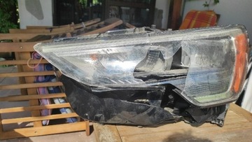 Lampa przednia lewa Audi Q3