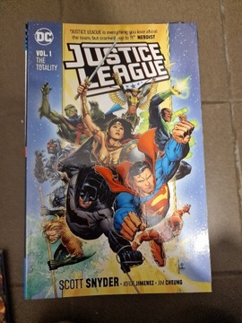 Komiks po angielsku Justice League Vol 1 Totality 