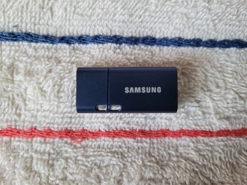 Pendrive Samsung MUF-128DA 128 GB USB 3.1 typ C