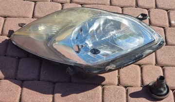 Toyota Yaris 09-10 LIFT  LAMPA PRZÓD Prawa 