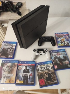 Konsola  PlayStation 4 z grami