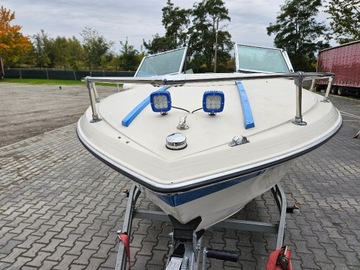 Łódź motorowa Wellcraft  Mercruiser V8 - 230 KM 